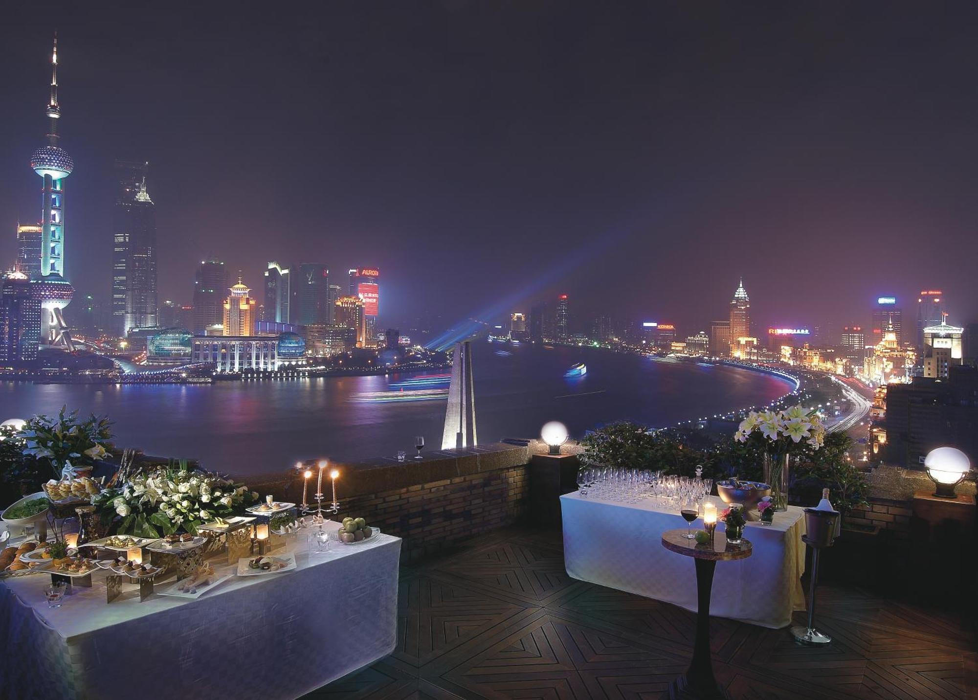 Broadway Mansions Hotel - On The Bund Shanghai Exterior photo