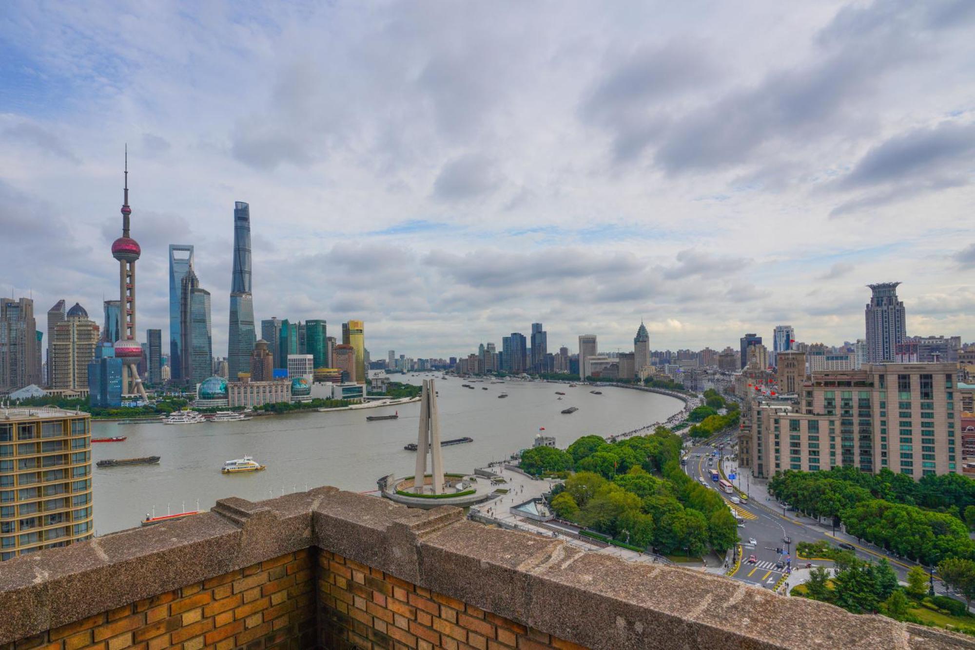 Broadway Mansions Hotel - On The Bund Shanghai Exterior photo