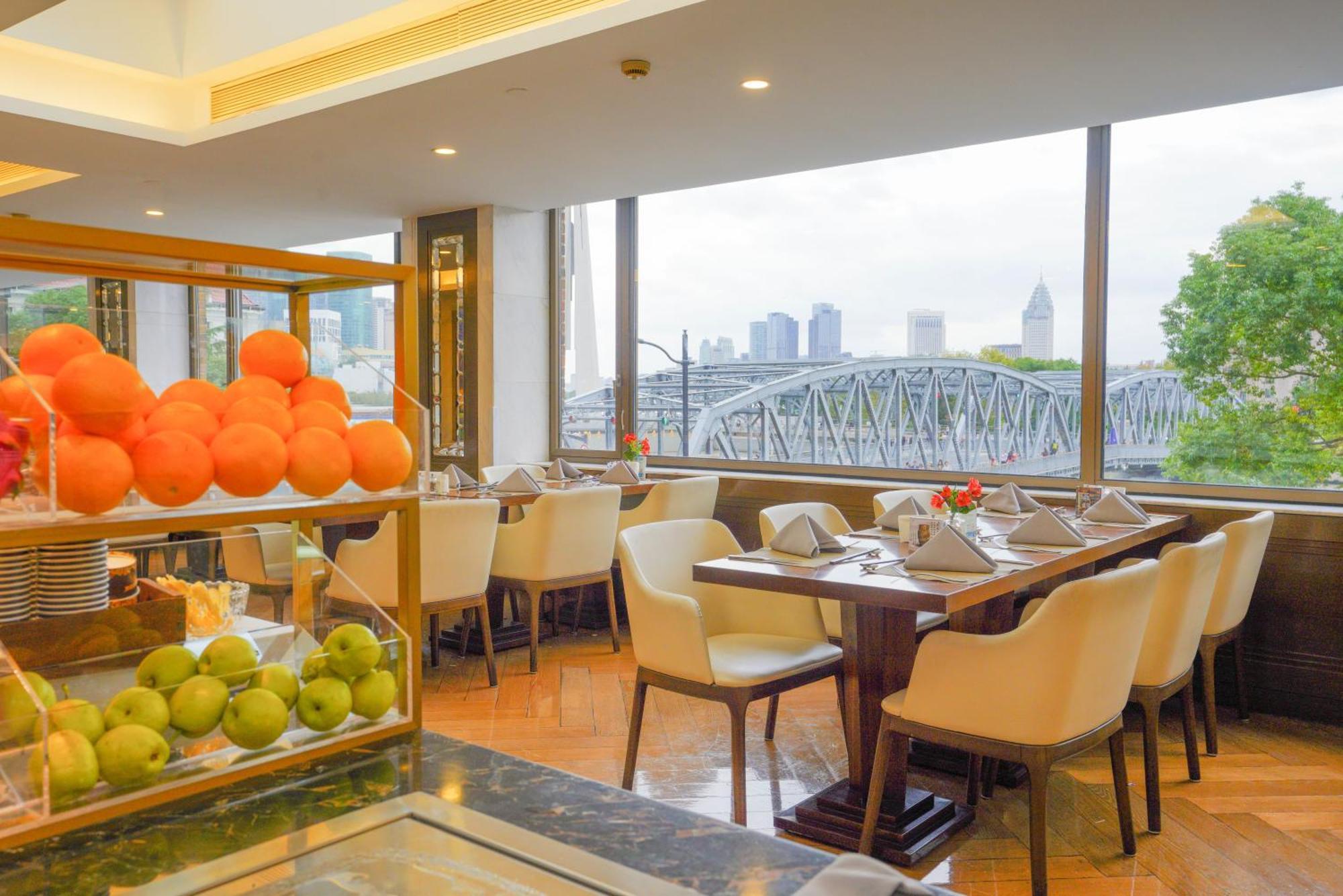 Broadway Mansions Hotel - On The Bund Shanghai Exterior photo
